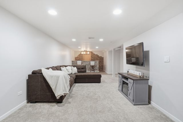 911 Somerset Street, New Lenox, IL 60451