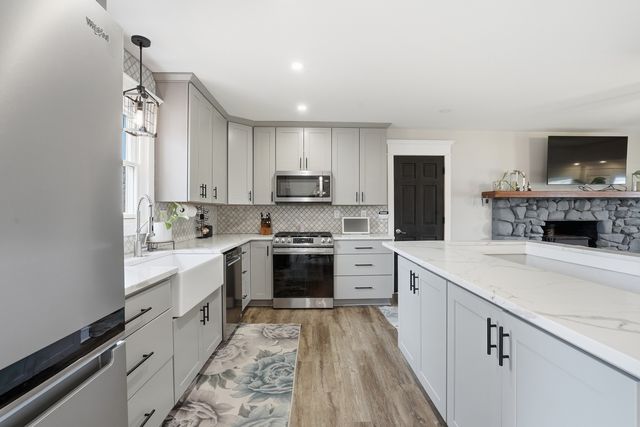 911 Somerset Street, New Lenox, IL 60451