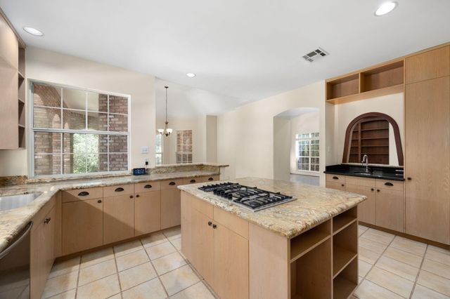 19802 Sapphire Circle, Magnolia, TX 77355