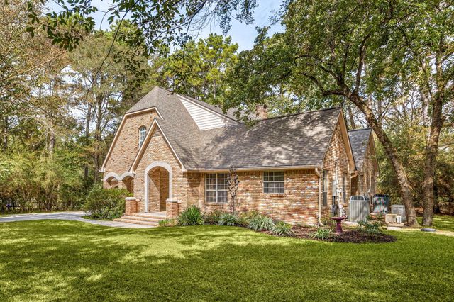 19802 Sapphire Circle, Magnolia, TX 77355