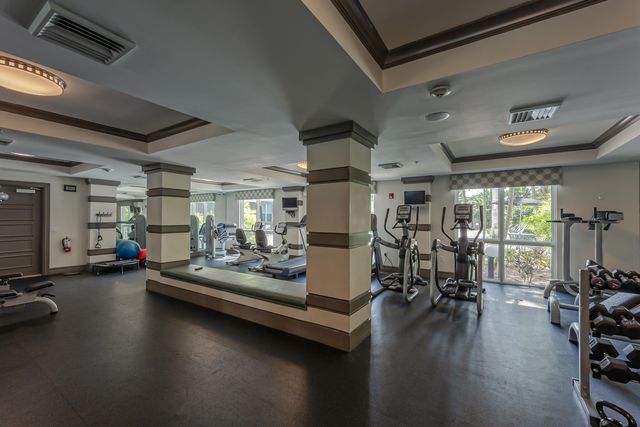 2421 NE 65th Street 209, Fort Lauderdale, FL 33308