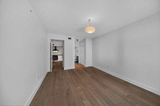 2421 NE 65th Street 209, Fort Lauderdale, FL 33308