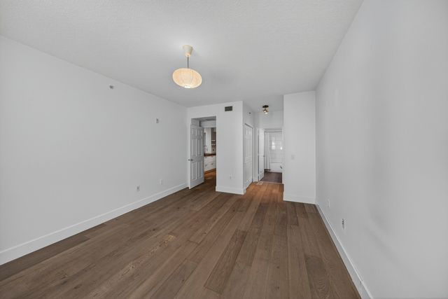 2421 NE 65th Street 209, Fort Lauderdale, FL 33308