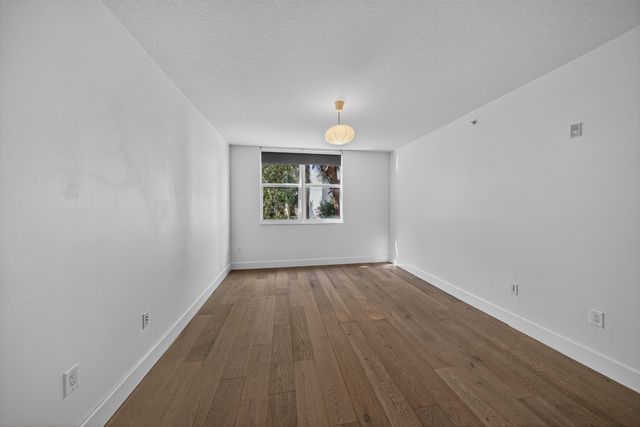 2421 NE 65th Street 209, Fort Lauderdale, FL 33308