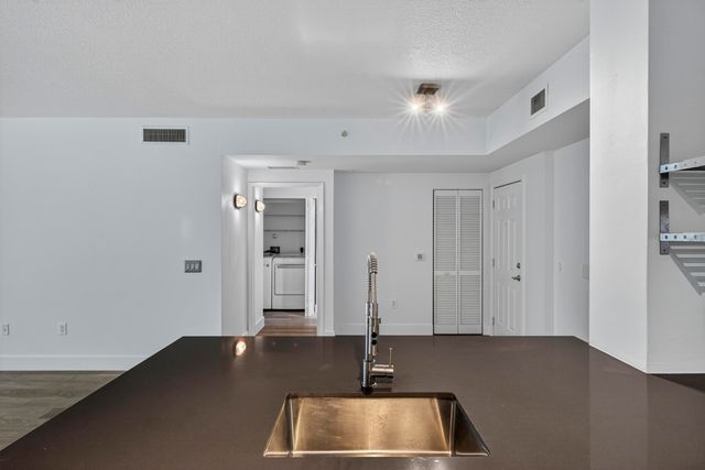 2421 NE 65th Street 209, Fort Lauderdale, FL 33308