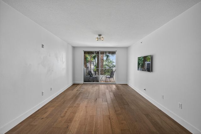 2421 NE 65th Street 209, Fort Lauderdale, FL 33308