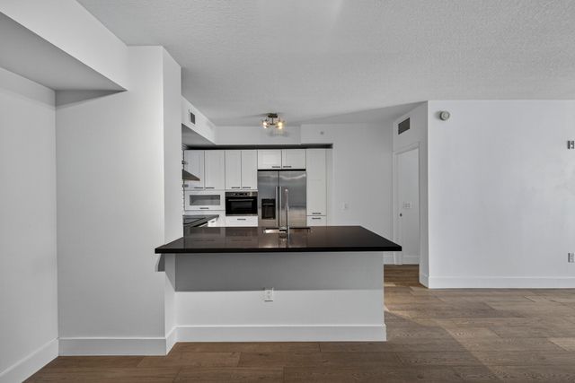 2421 NE 65th Street 209, Fort Lauderdale, FL 33308