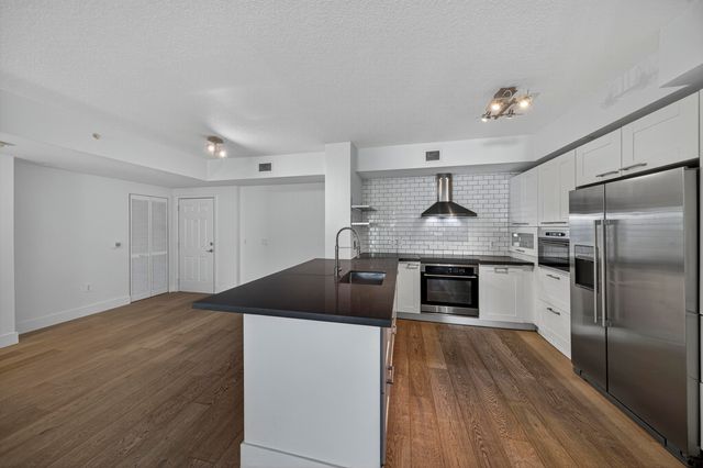 2421 NE 65th Street 209, Fort Lauderdale, FL 33308