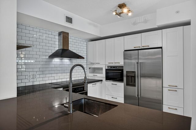 2421 NE 65th Street 209, Fort Lauderdale, FL 33308