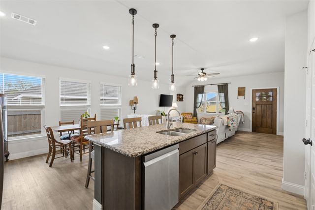 103 Olivia Street, Hillsboro, TX 76645