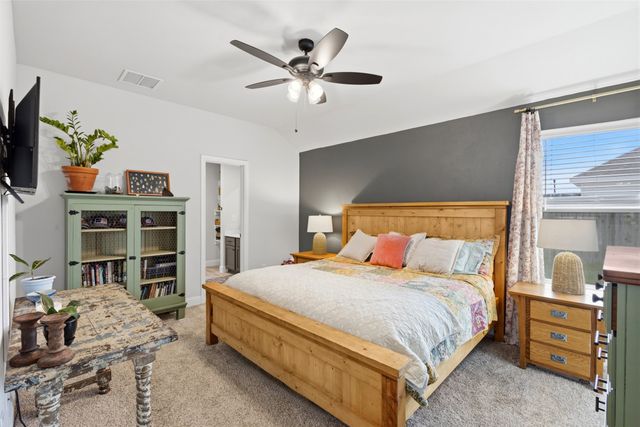 103 Olivia Street, Hillsboro, TX 76645