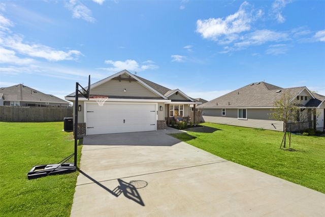 103 Olivia Street, Hillsboro, TX 76645