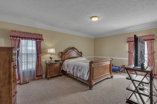 161 Graystone Dr, Gallatin, TN 37066