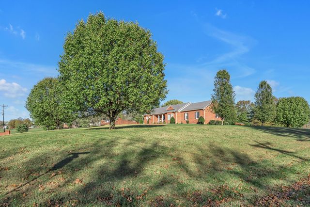 161 Graystone Dr, Gallatin, TN 37066