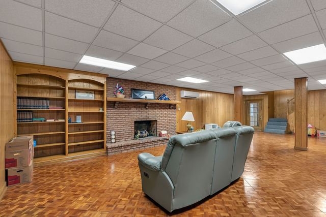 161 Graystone Dr, Gallatin, TN 37066