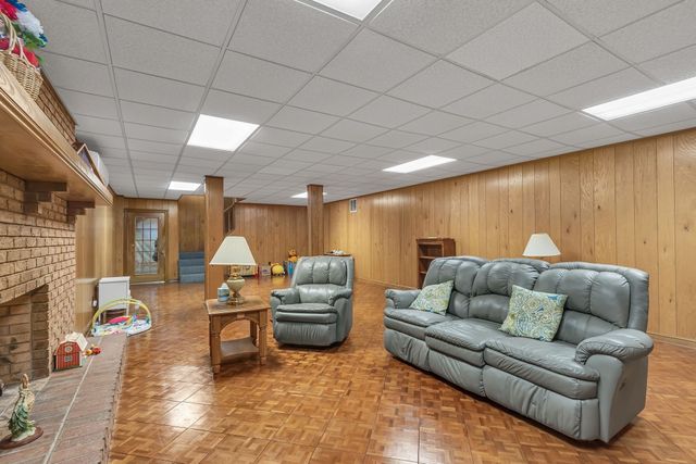 161 Graystone Dr, Gallatin, TN 37066