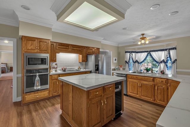 161 Graystone Dr, Gallatin, TN 37066