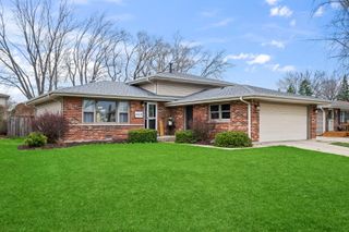 840 E Marshall Court, Palatine, IL 60074