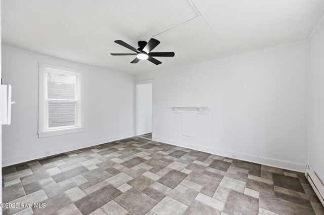 200 Queen Street, Elizabeth City, NC 27909