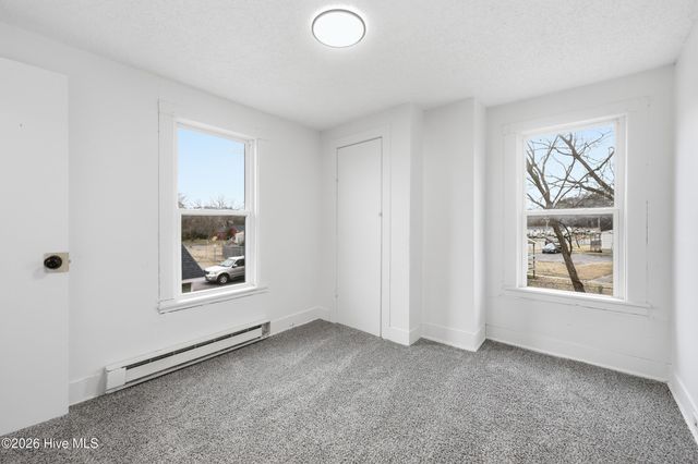 200 Queen Street, Elizabeth City, NC 27909