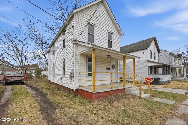 200 Queen Street, Elizabeth City, NC 27909