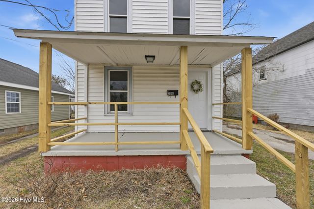 200 Queen Street, Elizabeth City, NC 27909