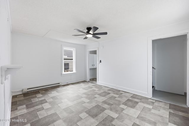 200 Queen Street, Elizabeth City, NC 27909