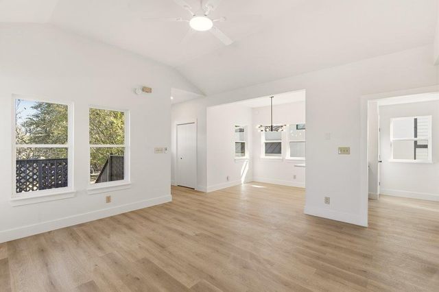 814 W Mary ST B, Austin, TX 78704