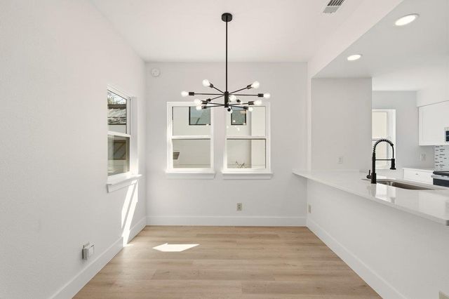 814 W Mary ST B, Austin, TX 78704