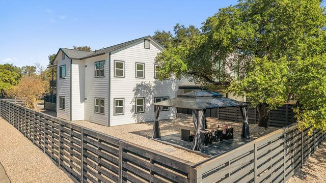 814 W Mary ST B, Austin, TX 78704