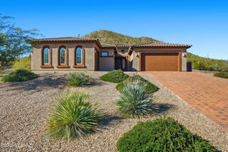 876 S Castar Drive, Tucson, AZ 85745