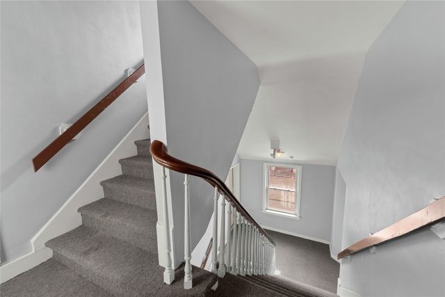 38 N PARK Row, Erie, PA 16501