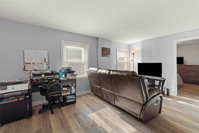 38 N PARK Row, Erie, PA 16501