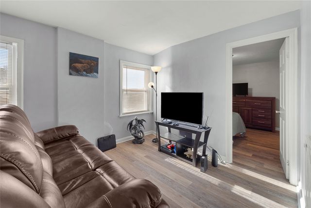 38 N PARK Row, Erie, PA 16501