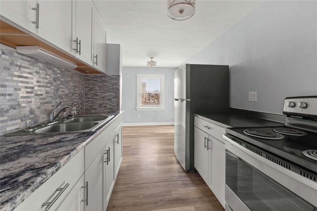 38 N PARK Row, Erie, PA 16501