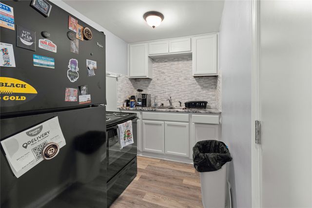 38 N PARK Row, Erie, PA 16501