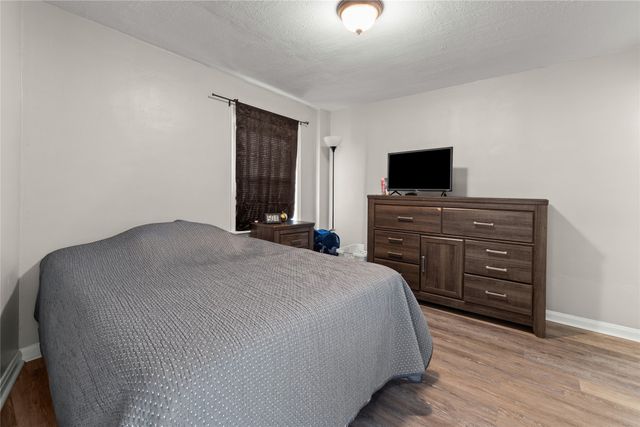 38 N PARK Row, Erie, PA 16501