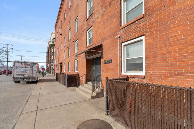 38 N PARK Row, Erie, PA 16501