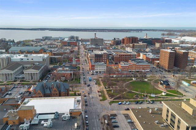 38 N PARK Row, Erie, PA 16501