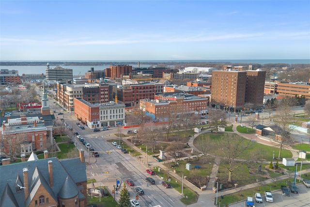 38 N PARK Row, Erie, PA 16501