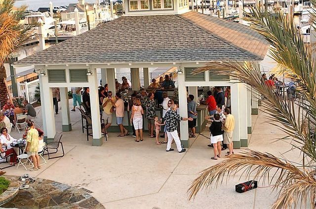 27 Isla Morada, Hitchcock, TX 77563