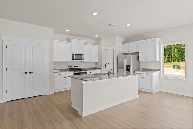 1237 Crested Iris Street, Moore, SC 29369