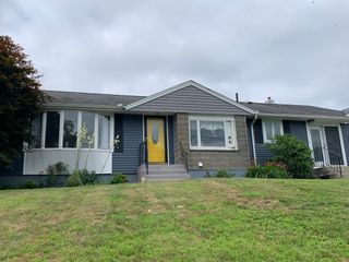 77 Westwood Pkwy, Southbridge, MA 01550