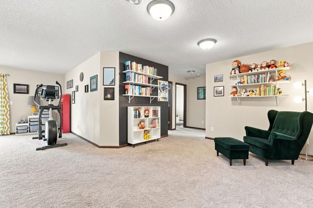 965 Aspen Circle, Watertown, MN 55388