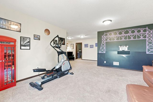 965 Aspen Circle, Watertown, MN 55388