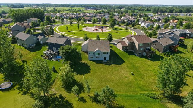 965 Aspen Circle, Watertown, MN 55388