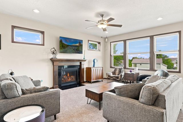 965 Aspen Circle, Watertown, MN 55388