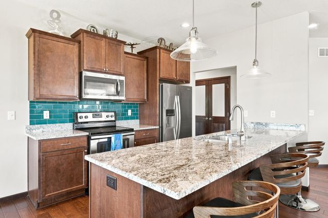 965 Aspen Circle, Watertown, MN 55388