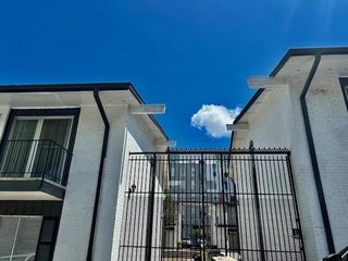 2612 Salado ST 104, Austin, TX 78705