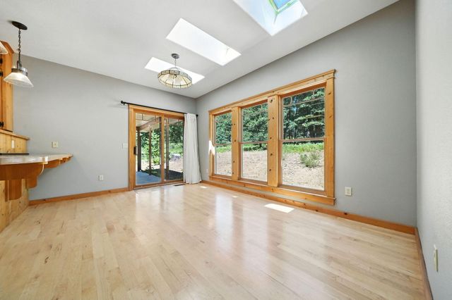 729 Dogwood Lane, Mccloud, CA 96057